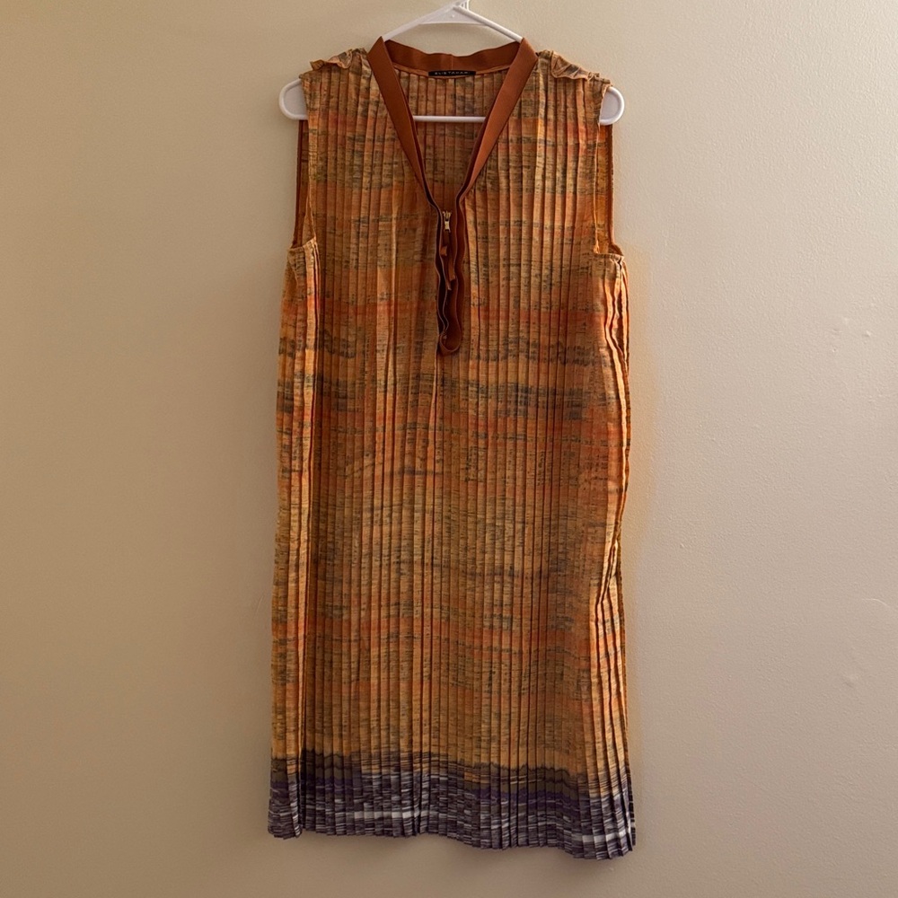 SALE ELIE TAHARI Accordion Pleated Dress